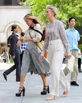 Actresses Sarah Jessica Parker and Cynthia Nixon on set of The new Sex And The City TV series filming for the first day on Fifth Avenue in New York, NY on July 9, 2021.
Photo by Dylan Travis/ABACAPRESS.COM