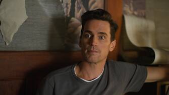 Michael (Matt Bomer) in a scene from the "Rubber (Wo)man: Part One" episode of AMERICAN HORROR STORIES.