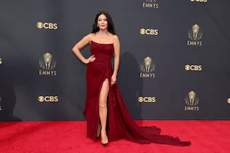 LOS ANGELES, CALIFORNIA - SEPTEMBER 19: Catherine Zeta-Jones attends the 73rd Primetime Emmy Awards at L.A. LIVE on September 19, 2021 in Los Angeles, California. (Photo by Rich Fury/Getty Images)
