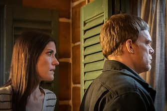 (L-R): Jennifer Carpenter as Deb and Michael C. Hall as Dexter in DEXTER: NEW BLOOD.  Photo Credit: Seacia Pavao/SHOWTIME.