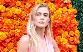 Manifest, the cast of the Netflix TV series with Melissa Roxburgh