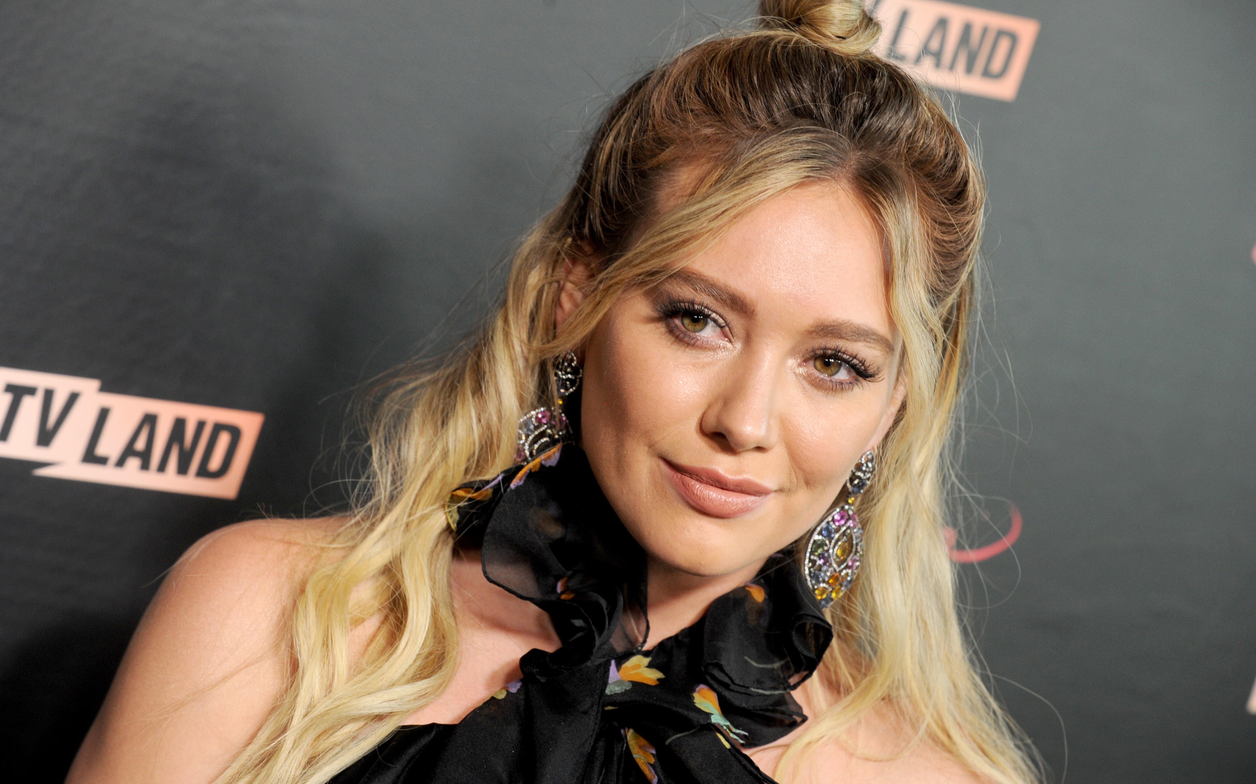 How I Met Your Father, renewed the series with Hilary Duff Italian Post