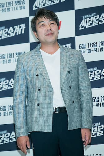 SEOUL, SOUTH KOREA - JUNE 03:  South Korean actor Lee Won-Jong attends the press conference for tvN Drama "Hidden Identity" Press Conference at CGV on June 3, 2015 in Seoul, South Korea. The drama will open on June 16, in South Korea.  (Photo by Han Myung-Gu/WireImage)