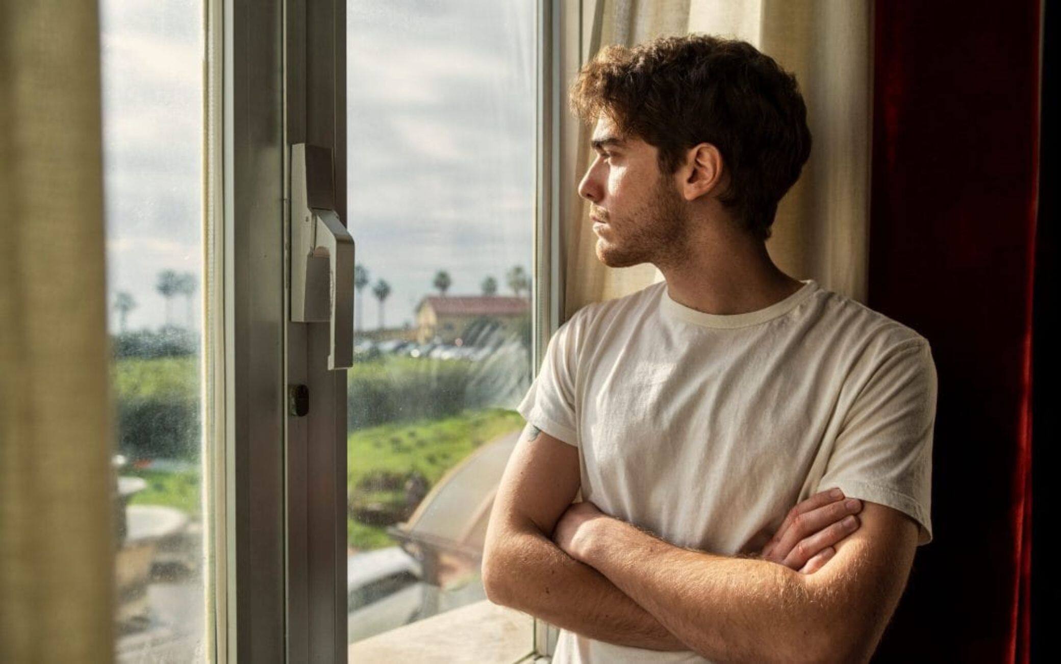 Tutto Chiede Salvezza Il Cast Della Serie Tv Netflix Con Federico 