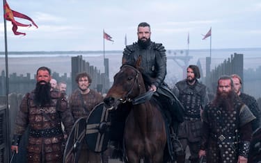 Vikings: Valhalla. (L to R) Bradley Freegard as Canute in episode 104 of Vikings: Valhalla. Cr. Bernard Walsh/Netflix © 2021