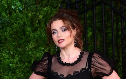 Secondo Helena Bonham Carter, The Crown dovrebbe fermarsi al passato