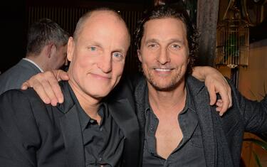 LONDON, ENGLAND - NOVEMBER 08:   Woody Harrelson and Matthew McConaughey attend the launch party of new bar The Parrot at The Waldorf Hilton hosted by Idris Elba on November 8, 2018 in London, England.  (Photo by David M. Benett/Dave Benett/Getty Images) 
