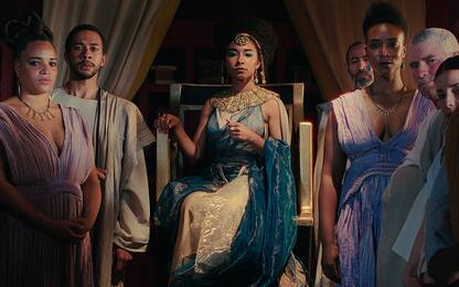 Cleopatra, Adele James risponde alle critiche