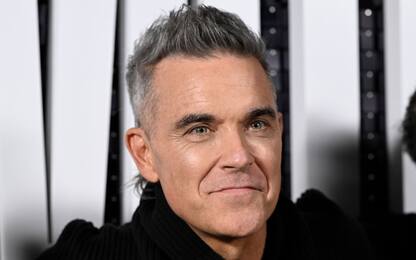 La docu-serie su Robbie Williams è su Netflix: 10 cose da sapere