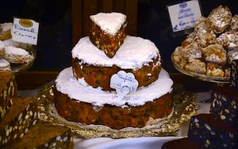 FLORENCE, ITALY - NOVEMBER 5, 2015: A window display at the landmark Caffe Gilli in Florence, Italy, includes a panforte, a traditional Italian dessert containing fruits and nuts, and resembles fruitcake. (Photo by Robert Alexander/Getty Images)
