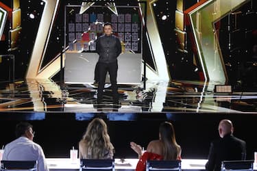 AMERICA'S GOT TALENT: THE CHAMPIONS -- "The Champions Two" Episode 201 -- Pictured: (l-r) Simon Cowell, Heidi Klum, Marc Spelman and X, Alesha Dixon, Howie Mandel -- (Photo by: Trae Patton/NBC)