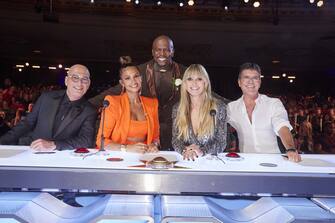 AMERICA'S GOT TALENT: THE CHAMPIONS -- "The Champions Finale Results" Episode 207 -- Pictured: (l-r) Howie Mandel, Alesha Dixon, Terry Crews, Heidi Klum, Simon Cowell -- (Photo by: Trae Patton/NBC)