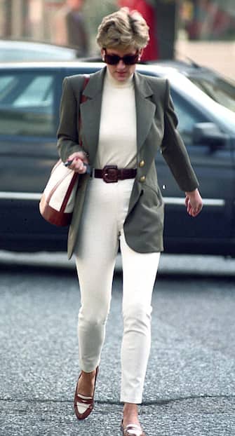 London, England  October 15,1994. Princess Diana shopping in Knightsbridge. (Photo by Tom Wargacki/WireImage)