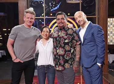 MASTERCHEF: L-R: Chef/Judge Gordon Ramsay and guest judge Niki Nakayama with judges Aarón Sánchez and Joe Bastianich in the “Legends: Niki Nakayama - Kaiseki” airing Wednesday, Aug 25 (8:00-9:00 PM ET/PT) on FOX. © 2021 FOX MEDIA LLC. CR: FOX.                              