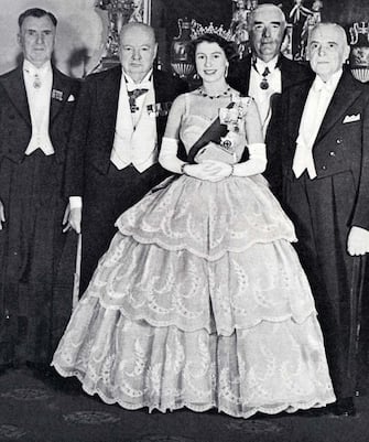 RJRP8W Queen Elizabeth II with Prime Ministers of the Commonwealth. 1952. She is shown here with Mr S. G. Holland (New Zealand), Sir Winston Churchill, Mr Robert Menzies (Australia) and Mir. St. Laurent (Canada).&#13;&#10;
