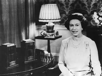 W7DR1D Queen Elizabeth II's Christmas Day broadcast, Regency Room, Buckingham Palace, c1950s.  Artist: Unknown