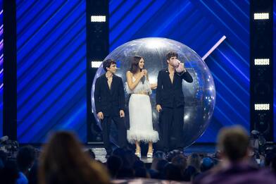 Finale di X Factor: vincono i Santi Francesi 