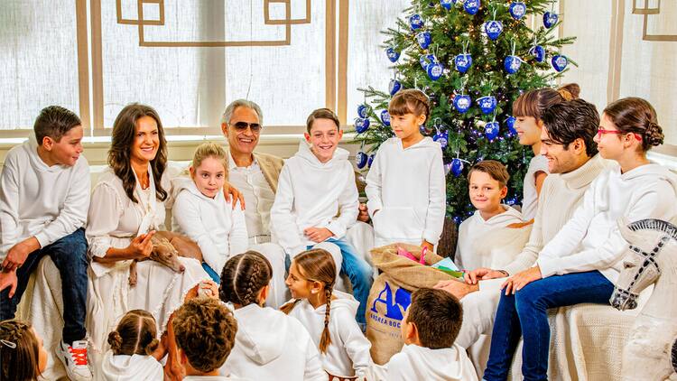 Natale in casa Bocelli: Tortellini, tanta musica e ora in pubblico  insieme - Famiglia Cristiana