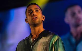 1164671669 GIFFONI VALLE PIANA, ITALY - JULY 27: Mahmood performs at Giffoni Film Festival 2019 on July 27, 2019 in Giffoni Valle Piana, Italy. (Photo by Ivan Romano/Getty Images)