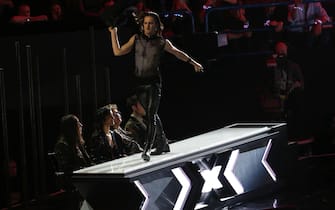 Un momento dell'esibizione del gruppo dei Maneskin durante la puntata finale dell'undicesima edizione di X Factor al Forum di Assago in onda questa sera su Sky. Milano, 14 dicembre 2017. ANSA / MATTEO BAZZI