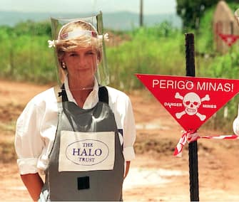 ANGOLA - JANUARY, 1997: Diana, Princess of Wales, wears body armour during a visit to a landmine on January, 1997 in Angola. (Photo by Anwar Hussein Collection/Getty Images)
