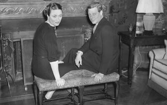 103627577 The Duke (1894 - 1972) and Duchess (1896 - 1986) of Windsor spend the New Year at the Villa La Croe near Cap d'Antibes, on the French Riviera, 1st January 1939. (Photo by Fox Photos/Hulton Archive/Getty Images)