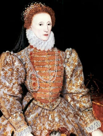 463915905 Elizabeth I, Queen of England and Ireland, c1588. The Darnley portrait, artist unknown. The last Tudor monarch, Elizabeth I (1533-1603) ruled from 1558 until 1603. From the National Portrait Gallery. (Photo by Ann Ronan Pictures/Print Collector/Getty Images)