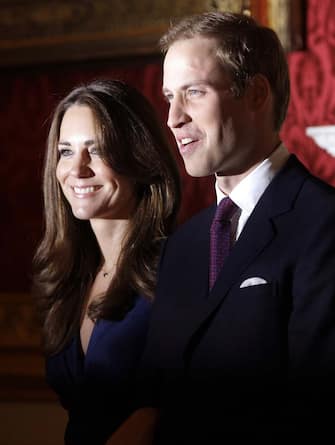Britain Royal Wedding Britain's Prince William and his fiance Kate Middleton pose for the media at St. James's Palace in London after announcing their engagement, Tuesday, Nov. 16, 2010. (AP Photo/Sang Tan)