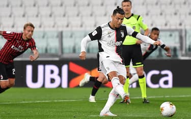 TURIN, ITALY - JUNE 12:  Cristiano Ronaldo of Juventus takes a penalty kick and misses during the Coppa Italia Semi-Final Second Leg match between Juventus and AC Milan at Allianz Stadium on June 12, 2020 in Turin, Italy.  (Photo by Valerio Pennicino/Getty Images)