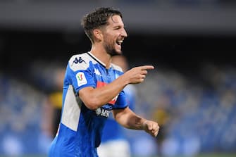 NAPLES, ITALY - JUNE 13: Dries Mertens of SSC Napoli celebrates after scoring the 1-1 goal during the Coppa Italia Semi-Final Second Leg match between SSC Napoli and FC Internazionale at Stadio San Paolo on June 13, 2020 in Naples, Italy. (Photo by Francesco Pecoraro/Getty Images)