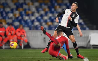 NAPLES, ITALY - JANUARY 26: Cristiano Ronaldo of Juventus scores the 2-1 goal during the Serie A match between SSC Napoli and  Juventus at Stadio San Paolo on January 26, 2020 in Naples, Italy. (Photo by Francesco Pecoraro/Getty Images)