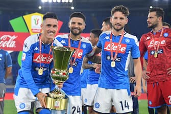 Napoli's players Jose Callejon (L), Lorenzo Insigne (C) and Dries Mertens celebrate with the trophy after winning the Italian Cup final soccer match between SSC Napoli and Juventus FC at the Olimpico stadium in Rome, Italy, 17 June 2020. Napoli won 4-2 on penalties.  ANSA/ETTORE FERRARI