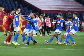 Napoli's players celebrate after winning the Italy Cup Final soccer match against Juventus FC at the Olimpico stadium in Rome, Italy, 17 June 2020.  
ANSA/ETTORE FERRARI