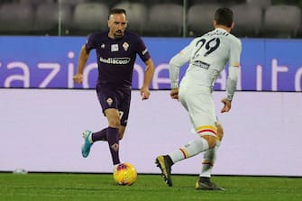 FLORENCE, ITALY - NOVEMBER 30: Franck Ribery of ACF Fiorentina in action during the Serie A match between ACF Fiorentina and US Lecce at Stadio Artemio Franchi on November 30, 2019 in Florence, Italy.  (Photo by Gabriele Maltinti/Getty Images)