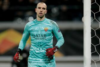 GENT, BELGIUM - FEBRUARY 27: Pau Lopez of AS Roma during the UEFA Europa League   match between Gent v AS Roma at the Ghelamco Arena on February 27, 2020 in Gent Belgium (Photo by Erwin Spek/Soccrates/Getty Images)