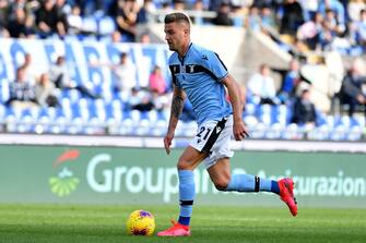 ROME, ITALY - FEBRUARY 29: Sergej Milinkovic Savic of SS Lazio in action during the Serie A match between SS Lazio and  Bologna FC at Stadio Olimpico on February 29, 2020 in Rome, Italy. (Photo by Marco Rosi/Getty Images)