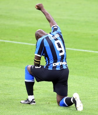 Inter Milan's Romelu Lukaku jubilates after scoring goal of 1 to 0 during the Italian serie A soccer match  Fc Inter and Uc Sampdoria  at Giuseppe Meazza stadium in Milan, 21June 2020.
ANSA / MATTEO BAZZI