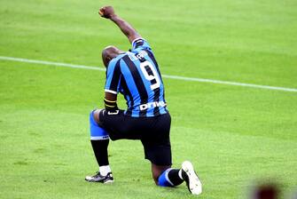 Inter Milan's Romelu Lukaku jubilates after scoring goal of 1 to 0 during the Italian serie A soccer match Fc Inter and Uc Sampdoria at Giuseppe Meazza stadium in Milan, 21June 2020.
ANSA / MATTEO BAZZI