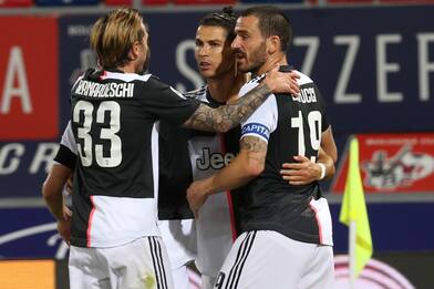 Serie A, Bologna-Juventus 0-2: i bianconeri ripartono con CR7 e Dybala