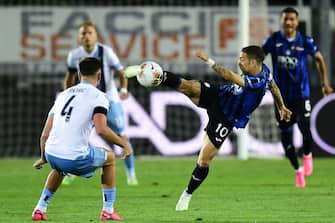 Atalanta's Argentinian forward Papu Gomez kicks the ball during the Italian Serie A football match Atalanta vs Lazio played on June 24, 2020 behind closed doors at the Atleti Azzurri d'Italia stadium in Bergamo, as the country eases its lockdown aimed at curbing the spread of the COVID-19 infection, caused by the novel coronavirus. (Photo by Miguel MEDINA / AFP) (Photo by MIGUEL MEDINA/AFP via Getty Images)