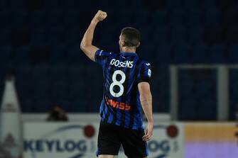 Atalanta's Robin Gosens jubilates after goal 1-2 during the Italian Serie A soccer match Atalanta BC vs Lazio at the Gewiss Stadium in Bergamo, Italy, 24 June 2020.
ANSA/PAOLO MAGNI