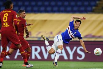 ROME, ITALY - JUNE 24:  Maya Yoshida of UC Sampdoria kicks the ball during the Serie A match between AS Roma and UC Sampdoria at Stadio Olimpico on June 24, 2020 in Rome, Italy.  (Photo by Paolo Bruno/Getty Images)