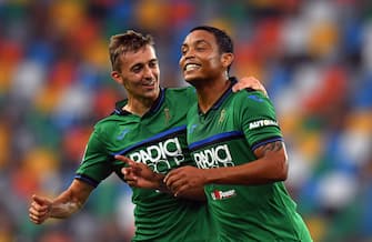 UDINE, ITALY - JUNE 28:  Luis Muriel of Atalanta BC  celebrates after scoring his team second goal during the Serie A match between Udinese Calcio and Atalanta BC at Stadio Friuli on June 28, 2020 in Udine, Italy.  (Photo by Alessandro Sabattini/Getty Images)