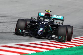 Mercedes' Finnish driver Valtteri Bottas steers his car during the Austrian Formula One Grand Prix race on July 5, 2020 in Spielberg, Austria. (Photo by Mark Thompson / various sources / AFP) (Photo by MARK THOMPSON/POOL/AFP via Getty Images)