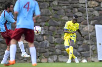 Foto LaPresse/Massimo Paolone 
11/07/2018 Pejo TN (Italia) 
Sport Calcio 
Partita amichevole AC Chievo Verona vs Rappresentativa Val di Pejo - Campionato italiano di calcio Serie A TIM 2018/2019&#xa0;- Centro Sportivo Celledizzo 
Nella foto: Musa Juwara realizza il gol 

Photo LaPresse/Massimo Paolone 
July 11, 2018 Pejo TN (Italy)
Sport Soccer
Friendly match AC Chievo Verona vs Val di Pejo team - Italian Football Championship League A TIM 2018/2019 - Sport Center Celledizzo
In the pic:&#xa0;Musa Juwara goal 