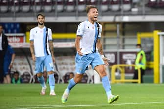 1253660953 TURIN, ITALY - JUNE 30: Ciro Immobile of SS Lazio celebrates a goal during the Serie A match between Torino FC and SS Lazio at Stadio Olimpico di Torino on June 30, 2020 in Turin, Italy. (Photo by Stefano Guidi/Getty Images)