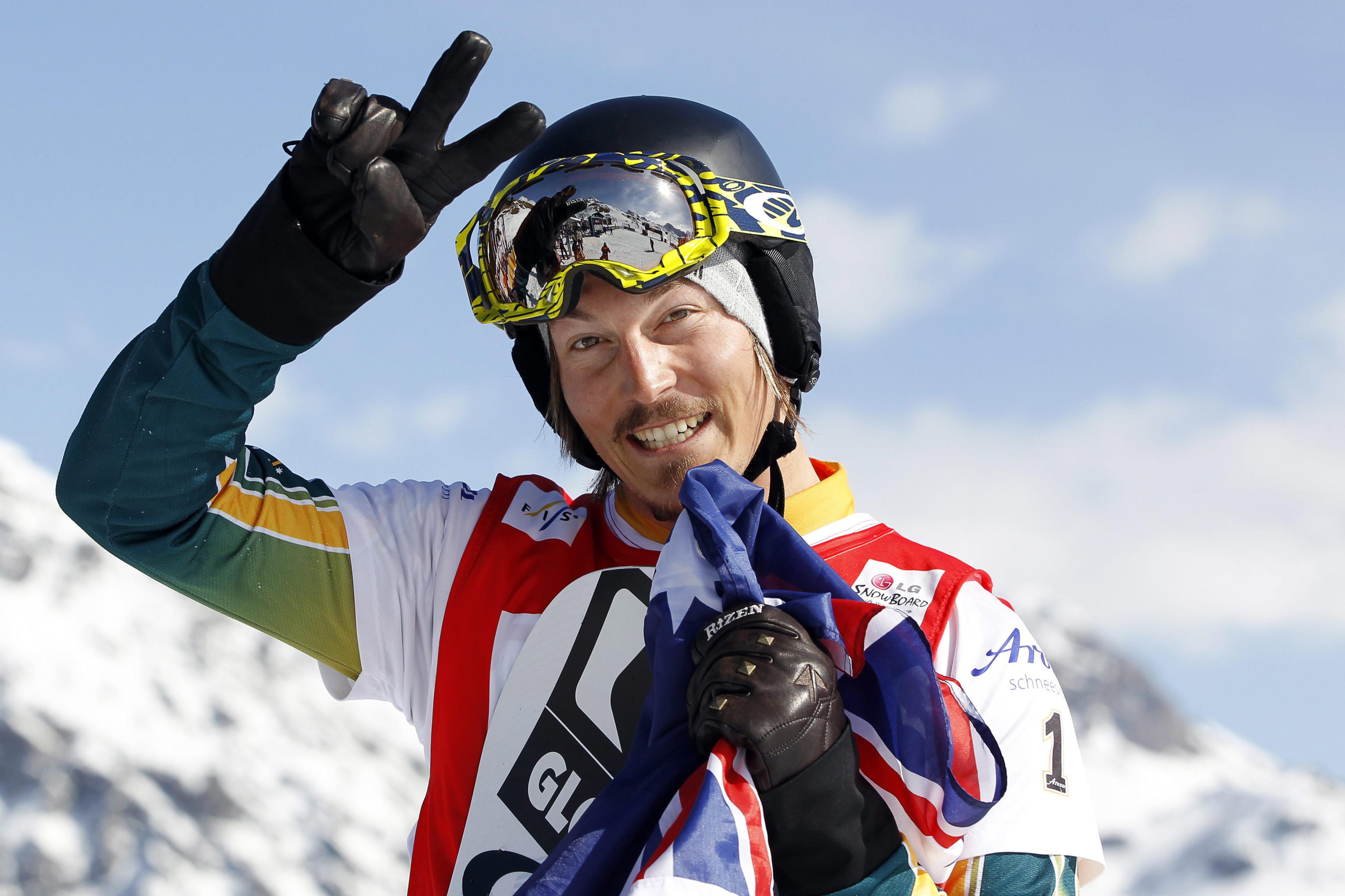 Alex Pullin dopo la vittoria della Coppa del Mondo di snowboard nel 2011 alex pullin