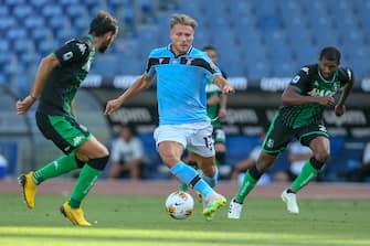 ROME, ITALY - JULY 11: Ciro Immobile of SS Lazio in action during the Serie A match between SS Lazio and  US Sassuolo at Stadio Olimpico on July 11, 2020 in Rome, Italy. (Photo by Giampiero Sposito/Getty Images)