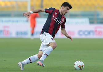 1255865141 PARMA, ITALY - JULY 12: Riccardo Orsolini of Bologna FC in action during the Serie A match between Parma Calcio and Bologna FC at Stadio Ennio Tardini on July 12, 2020 in Parma, Italy. (Photo by Emilio Andreoli/Getty Images)