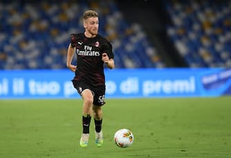NAPLES, ITALY - JULY 12: Alexis Saelemaekers of AC Milan during the Serie A match between SSC Napoli and  AC Milan at Stadio San Paolo on July 12, 2020 in Naples, Italy. (Photo by Francesco Pecoraro/Getty Images)